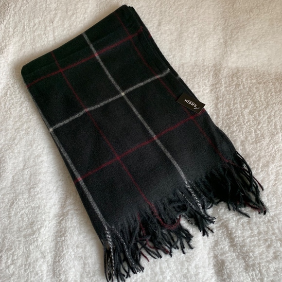SHEIN Accessories - NEW!! Fringe Hem Grid Scarf
